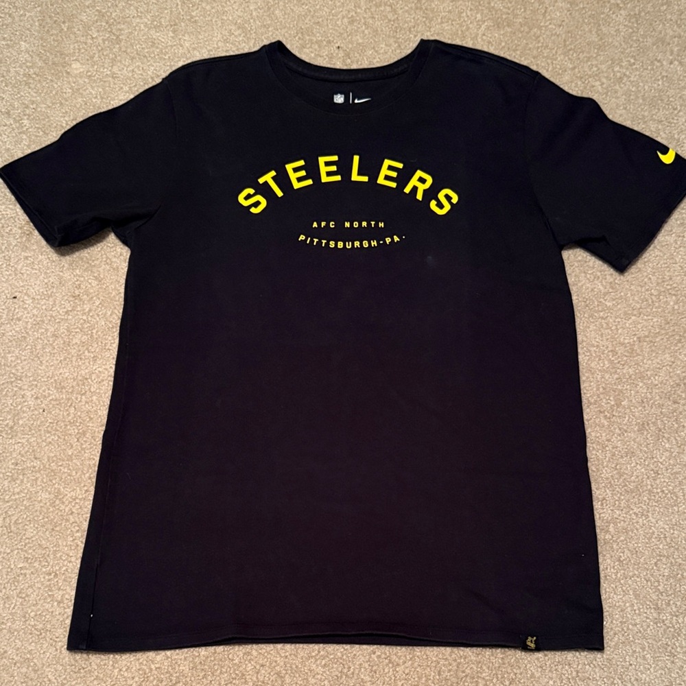 Nike Black and Yellow Steelers Tee - Athletic fit